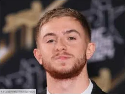 A quel jeu vidéo jouait-il au début de sa carrière ?