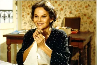 Cette image montre Cardinale dans le rôle d'Araxi Zakarian, une arménienne qui fuit la guerre en s'installant à Marseille avec sa famille. De quel film vient-elle ?