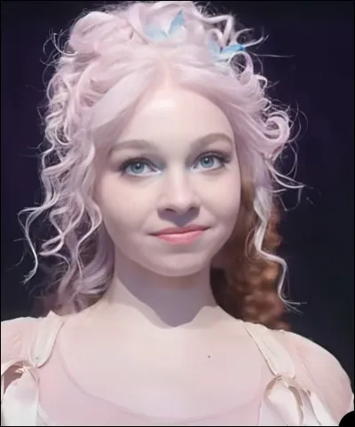 Pourquoi Enid est-elle coiffée comme ça ?