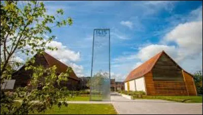 Aujourd'hui nous démarrons notre balade au centre historique médiéval d'Azincourt. Village de l'arrondissement de Montreuil-sur-Mer, connu pour sa bataille éponyme, il se situe en région ...