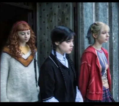 Quels sont les noms de ces 3 filles ?