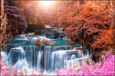 Les électrons responsables du passage du courant sont les plus proches du noyau.