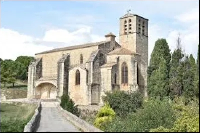 Voici l'église Saint-Hippolyte, à Fontès. Commune de l'arrondissement de Lodève, sur les bords de la Boyne, elle se situe dans le département ...