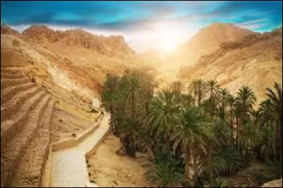 Que désigne un djebel en Afrique du Nord ?