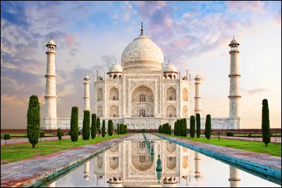 Je suis un pays où l’on trouve le Taj Mahal. Qui suis-je ?