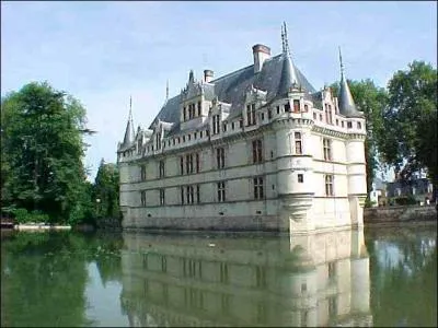 Est-ce bien le chteau d'Azay-le-Rideau ?