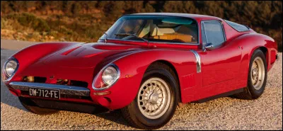 Connu pour avoir conçu le légendaire V12 monté dans les automobiles Lamborghini, l'ingénieur à l'origine de ce moteur a aussi donné son nom à cette voiture. Quel est son nom ?