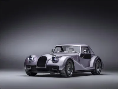 Animée par un moteur bavarois, cette voiture est comme les pneumatiques. Extérieurement, rien de nouveau ou d'extravagant, mais à l'intérieur ici, sous la carrosserie la révolution s'est opérée. Quel nom porte cette voiture ?