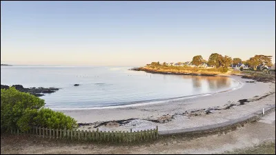 "No Woman no cry" est une chanson de Bob Marley.