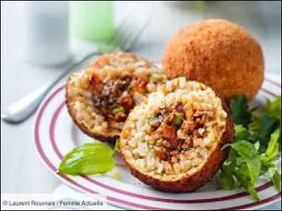 Comment se nomment ces boulettes de riz farcies faisant partie de la cuisine italienne ?