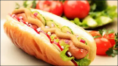 Quelle saucisse garnie généralement un "hot-dog" ?
