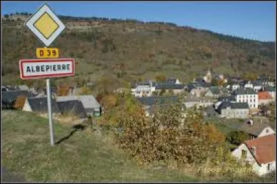 Nous démarrons notre balade dominicale à l'entrée d'Albepierre. Village de l'arrondissement de Saint-Flour, il se situe dans le département ...