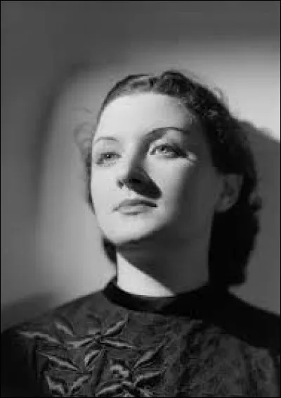 En 1942, sort le titre ''Mon amant de Saint-Jean''. Quelle chanteuse en est la première interprète ?