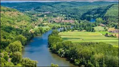 Le Lot est un département mais également une rivière. Elle traverse cinq département : le Lot, Le Lot-et-Garonne, la Lozère, l'Aveyron. 
Quel est le dernier département traversé par ce cours d'eau ?