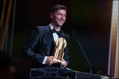 Quel joueur a remporté le trophée Gerd Müller ?