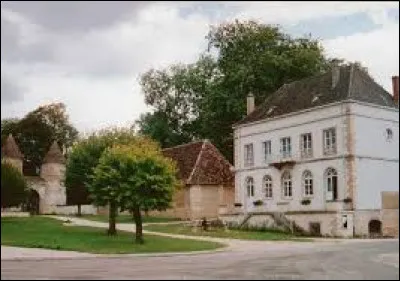 Je vous emmène à Loisy. Village de l'arrondissement de Louhans, il se situe dans l'ancienne région ...