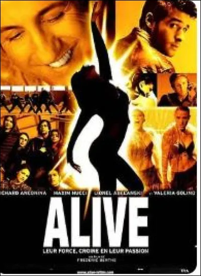 Dans la comédie musicale "Alive" quel est le prénom du metteur en scène interprété par Richard Anconina ?