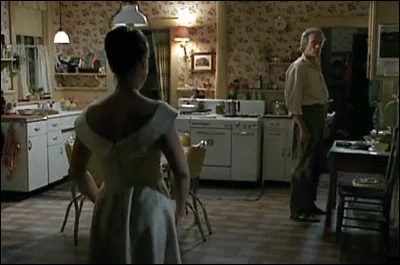 Dans quel film se déroule une scène intimiste dans la cuisine entre Clint Eastwood et Meryl Streep ?