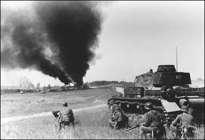 Lors de la seconde guerre mondiale, l'opération Barbarossa - invasion de l'Union soviétique par le IIIe Reich - est déclenchée le 22 juin 1941 : combien de soldats l'Allemagne engage-t-elle ?