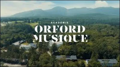 En quelle langue les enseignements sont-ils majoritairement dispensés ?