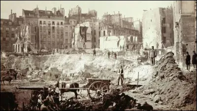 Quel homme a dirigé les chantiers de grands travaux à Paris ?