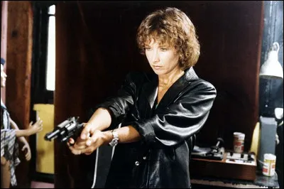 Entourée de Claude Brasseur et de Claude Rich, Marlène Jobert joue la policière Marie Garcin dans...