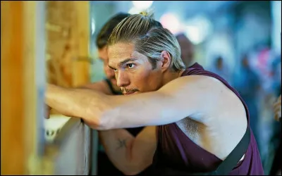 Vous devez retrouver le brigadier que joue François Civil sur cette image (issue d'un film se déroulant à Marseille).