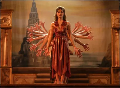 Voici une scène extraite d'une nouvelle série diffusée sur TF1.
Quelle en est le titre ?