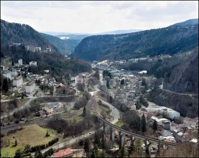 Morez est une ville de 5 000 habitants qui se trouve dans ...