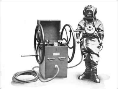 En quel siècle fut inventé le premier scaphandre autonome à régulateur de gaz ?