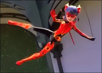 Alors que Kagami Tsurugi, alors Ryuko, a été neutralisée, Ladybug enfile le Miraculous du Dragon et devient Dragonbug. En plus de l'eau, grâce à quel autre élément naturel se transforme-t-elle en dragon ?