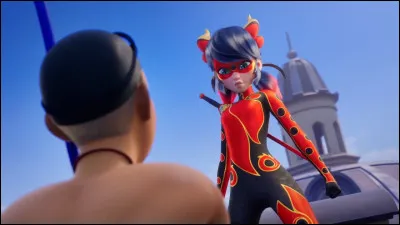 Quel fruit compose le parfum dégagé par le baume à lèvres qu'applique Ondine ?