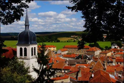 Vaucouleurs est une petite ville de 2 000 habitants qui se trouve dans ...