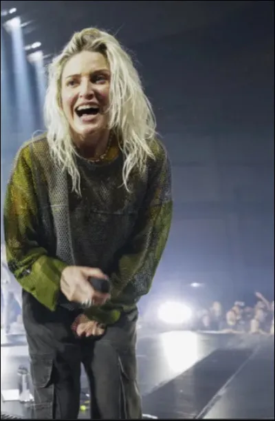 Dans quelle ville est née Emily Armstrong ?