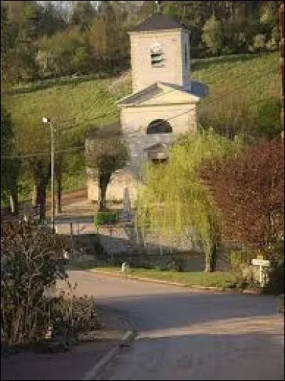 Petit village Icaunais de 41 habitants, Gland se situe en région ...