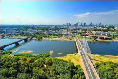 Quel pays est drainé par la Vistule ?