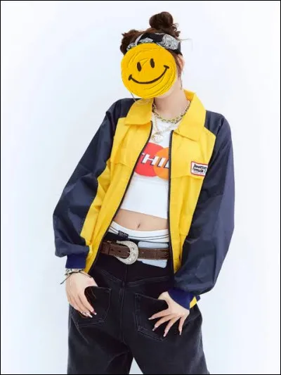 Devine l'idole avec sa tenue (BabyMonster).