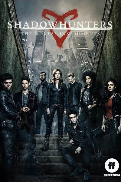 Comment s'appelle le personnage principal dans "Shadowhunters" ?