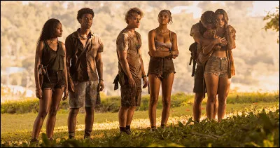 Comment s'appellent les personnages principaux dans "Outer Banks" ?