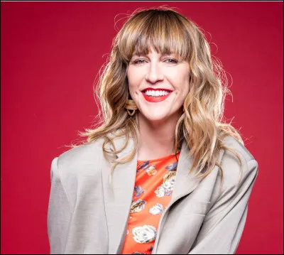 Apollon transforme une nymphe. Elle porte alors le nom de...