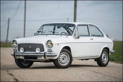 Fabriquée par la marque secrète du géant turinois, un petit nombre d'initiés considère cette voiture comme la première compacte moderne. Je ne m'avancerais pas sur ce terrain, mais tout ce que je vous demande, c'est de me donner le nom de cette voiture. Quel est-il ?