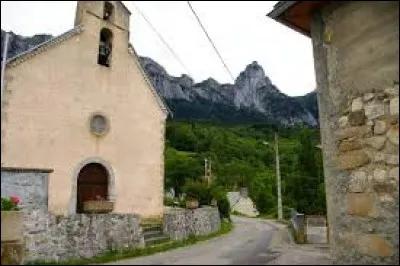 Petit village Isérois de 14 habitants, Monestier-d'Ambel se situe en région ...