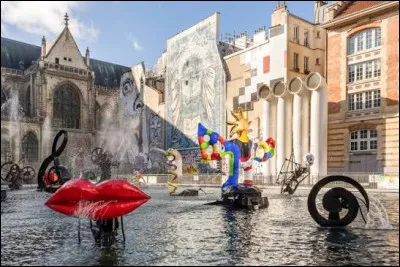Qui a conçu les sculptures de la fontaine devant le Centre Georges-Pompidou, avec Jean Tinguely, à Paris ?