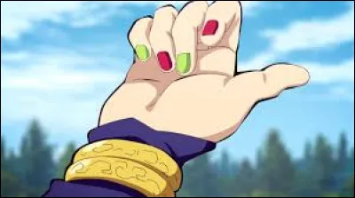 À qui sont ces mains ?