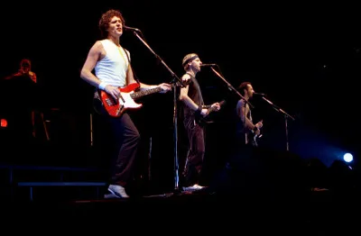 Quel groupe de rock avait Mark Knopfler pour leader, dès 1977 ?