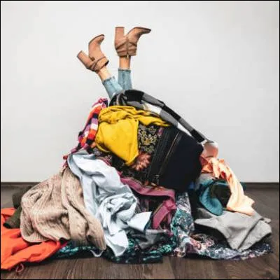 Quel récipient, qui doit son nom au fait quil était prévu pour des aliments, peut aussi être utilisé pour des bouteilles ou du linge ?