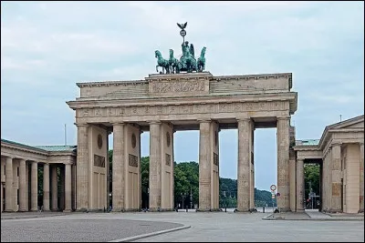 Quel est ce fameux monument berlinois symbole de la ville réunifiée ?