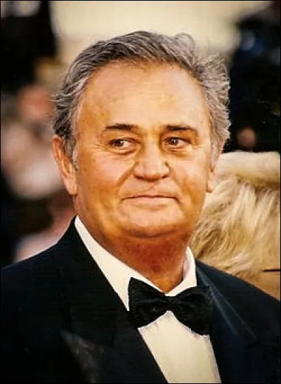 Qui est cet acteur et réalisateur français ?