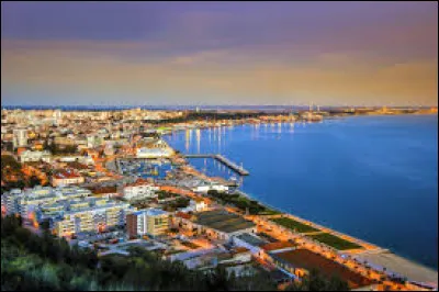 Laquelle de ces villes se situe au Portugal ?