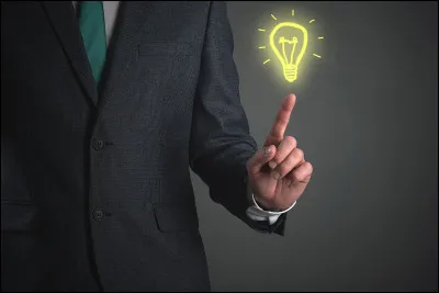 Quel EPI protège les mains lors de la manipulation d'outils ?